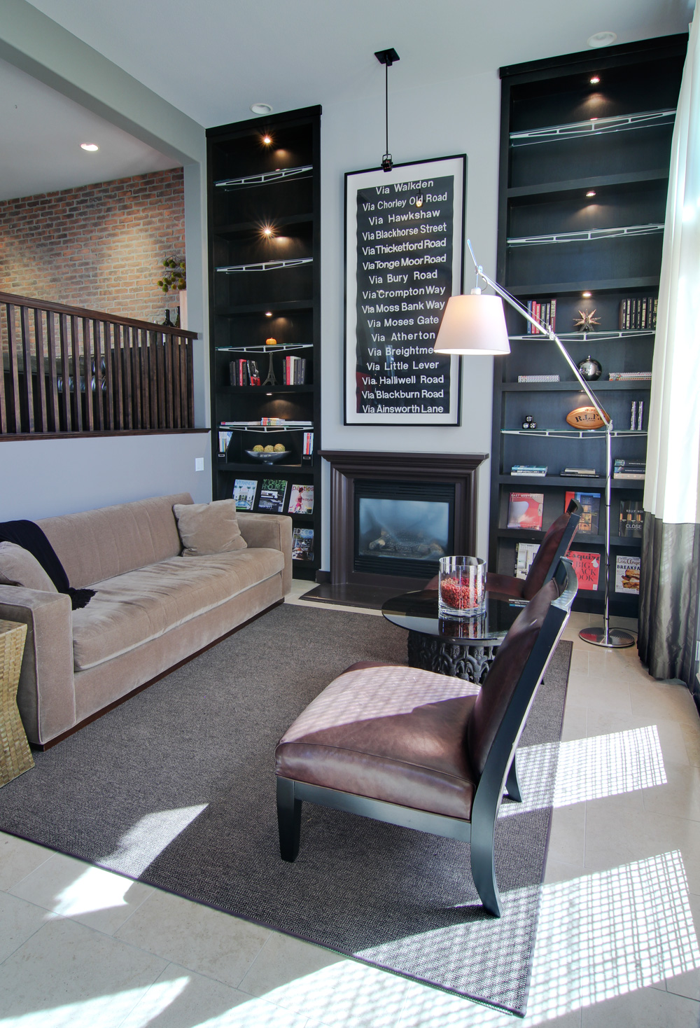 5700 Seawalk Drive #4 Living Room